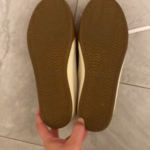 Rothy’s Vanilla Lace Up Sneaker - Picture 5 of 5